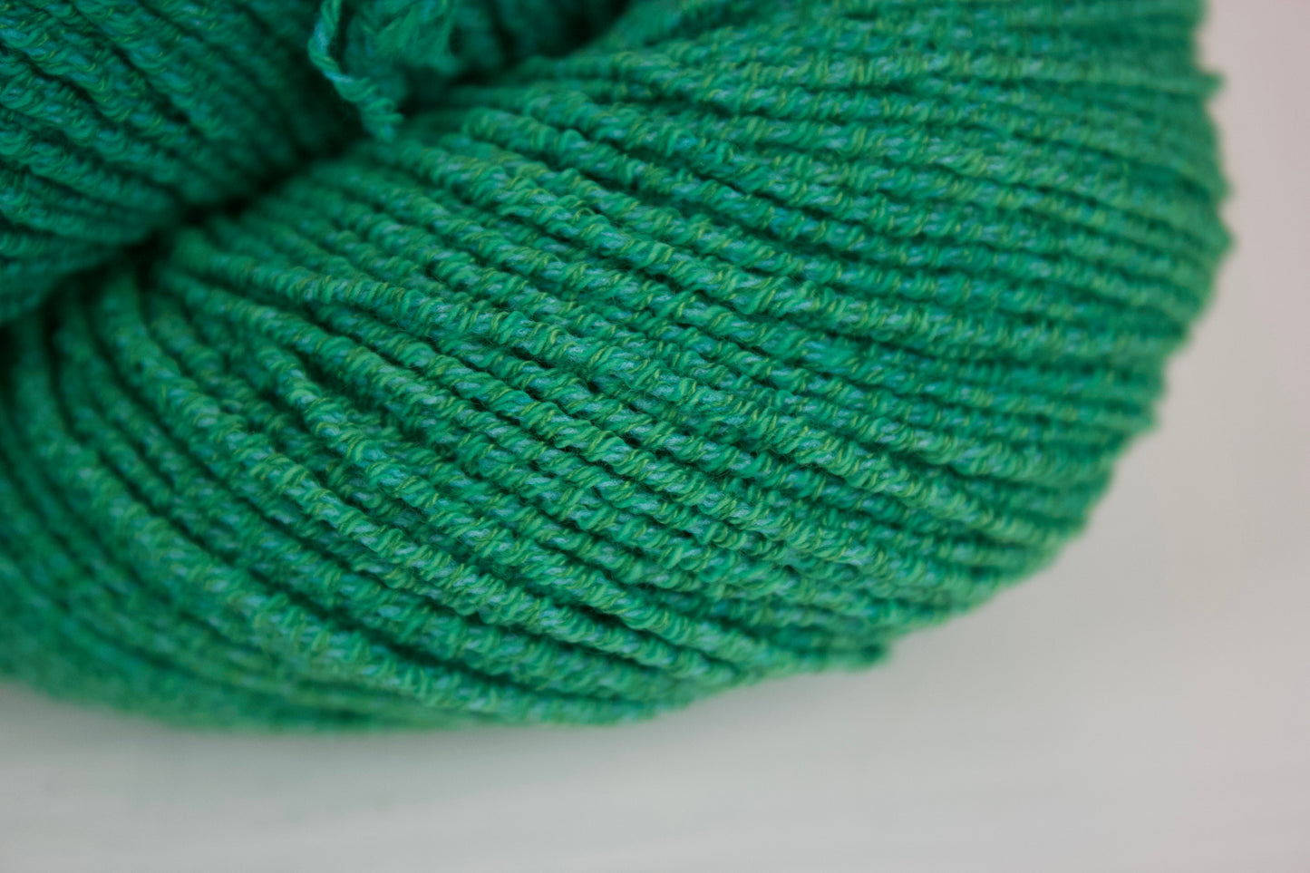 Grass Green - Pleiades Eco - AS-IS, dry/crunchy texture, no label