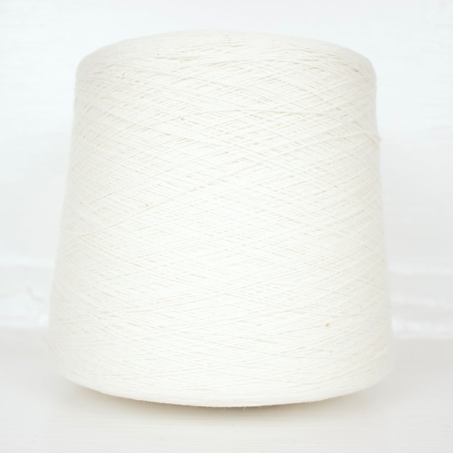 Pakucho doigte les cônes pour le tissage et les projets plus importants