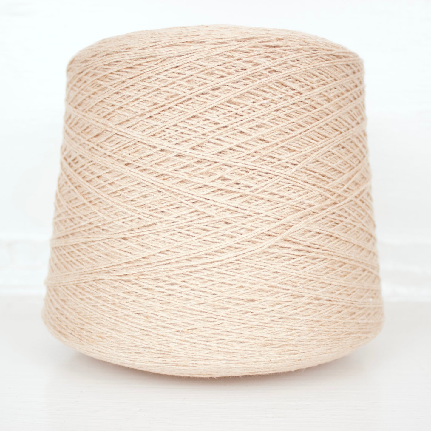 Pakucho doigte les cônes pour le tissage et les projets plus importants