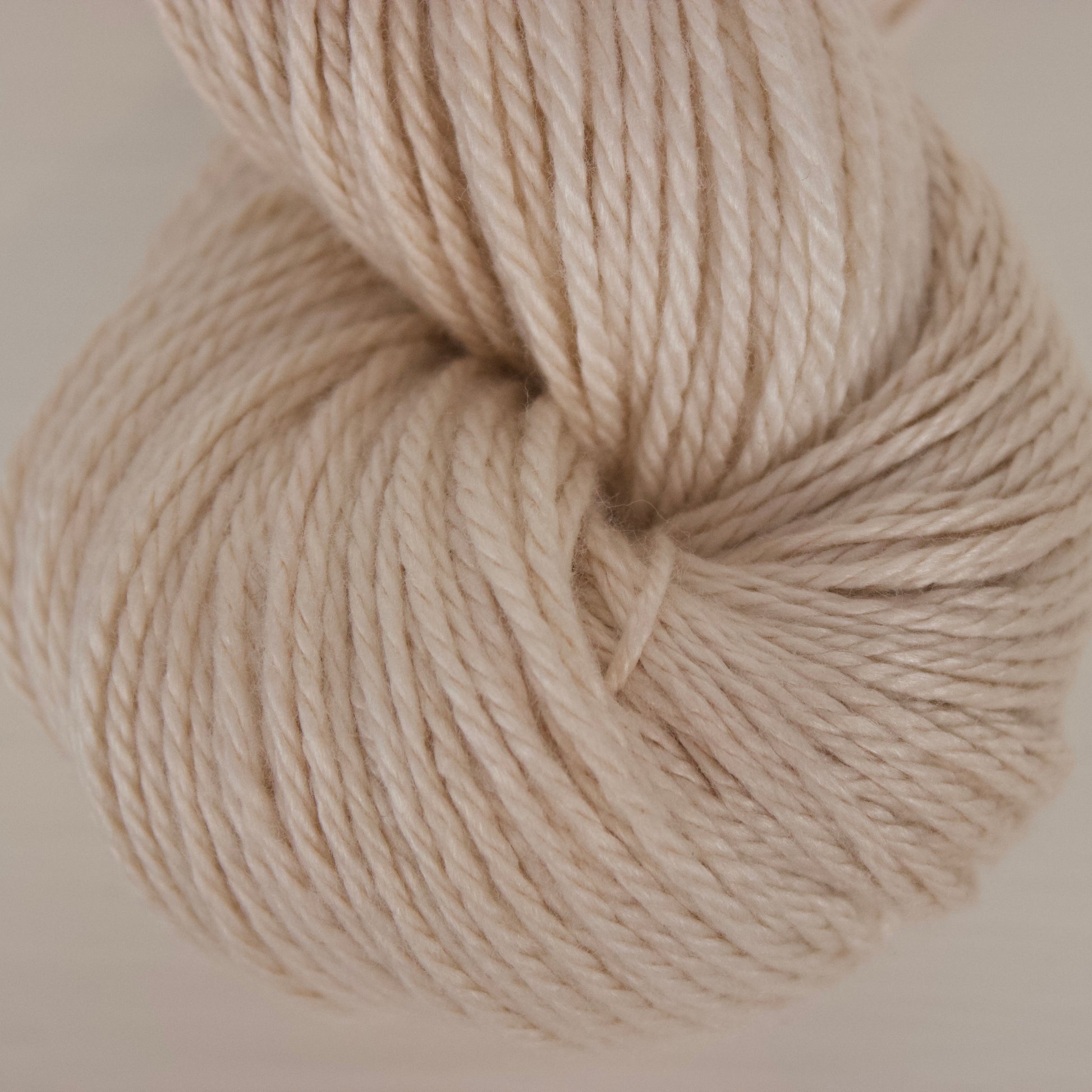 Mylk Tea Colourway - Creamy pale beige with a light variegation like swirls of soy milk in a cup of earl grey.